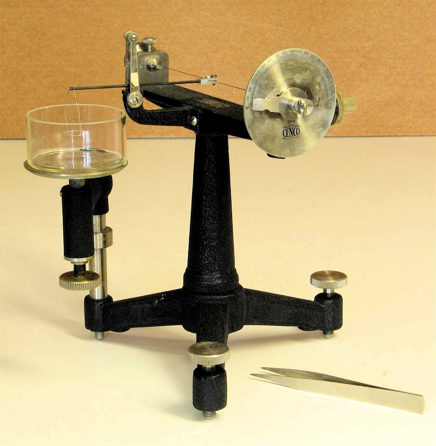 Tensiomètre de Lecomte du Noüy
(Mesure de la tension superficielle des liquides)