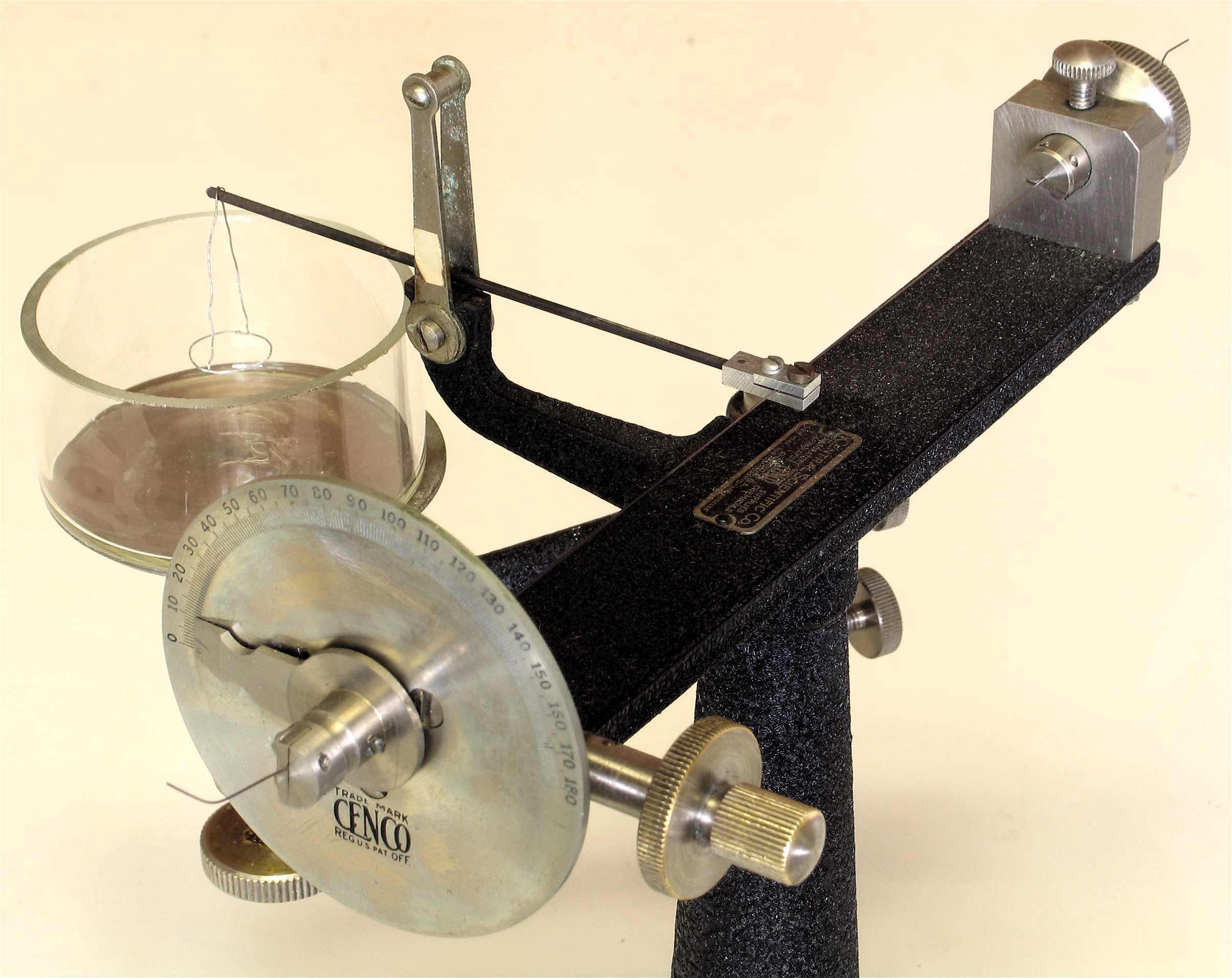 Tensiomètre de Lecomte du Noüy
(Mesure de la tension superficielle des liquides)