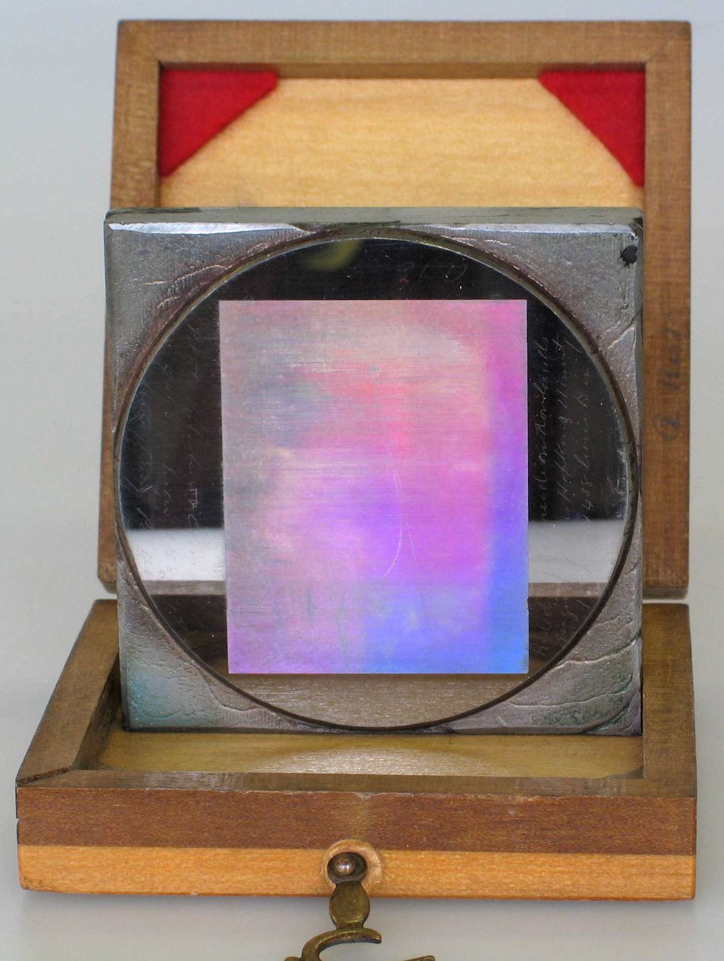 Réseau de diffraction 
(métallique)