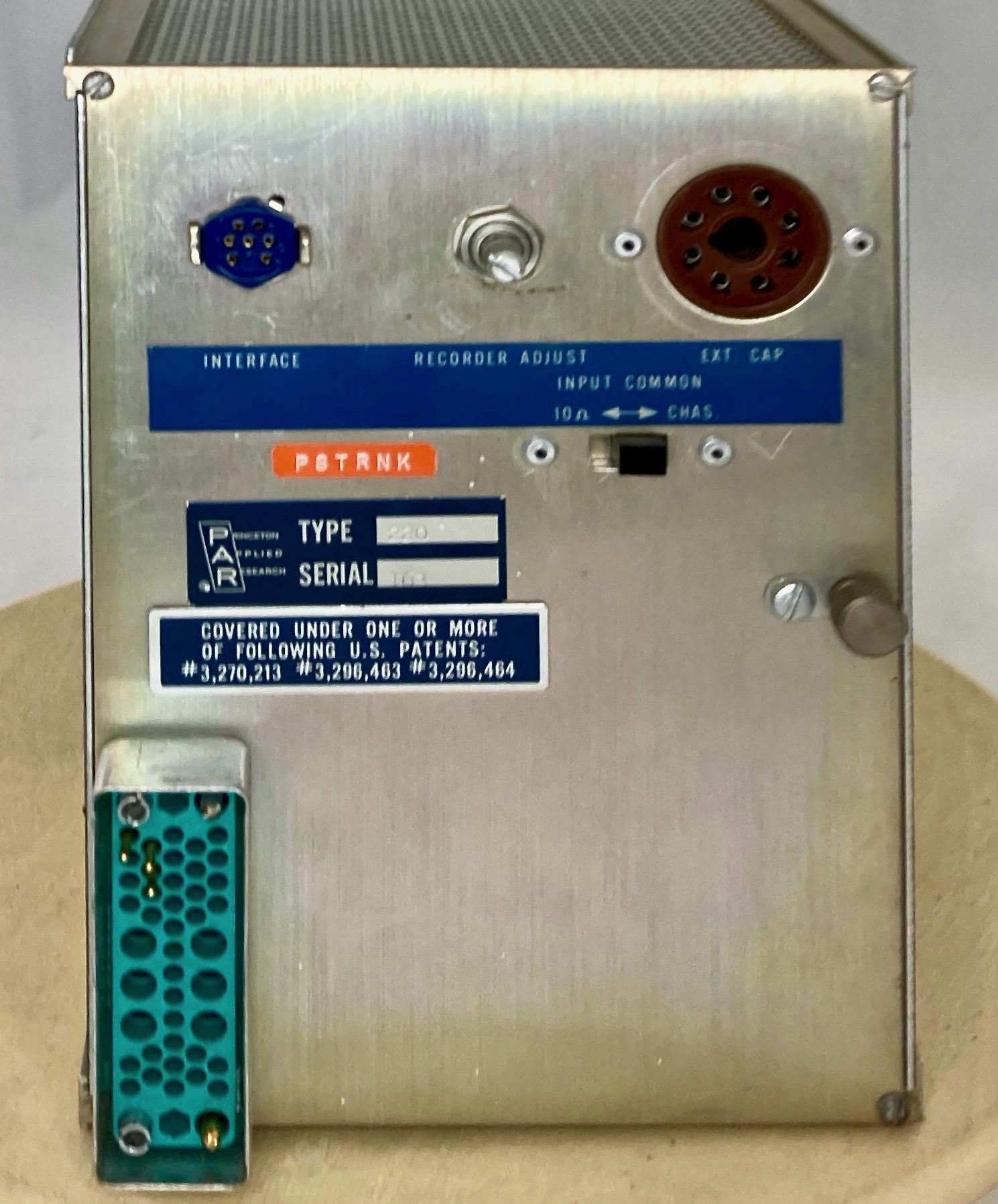 Amplificateur à détection synchrone
(“Lock-In Amplifier”)