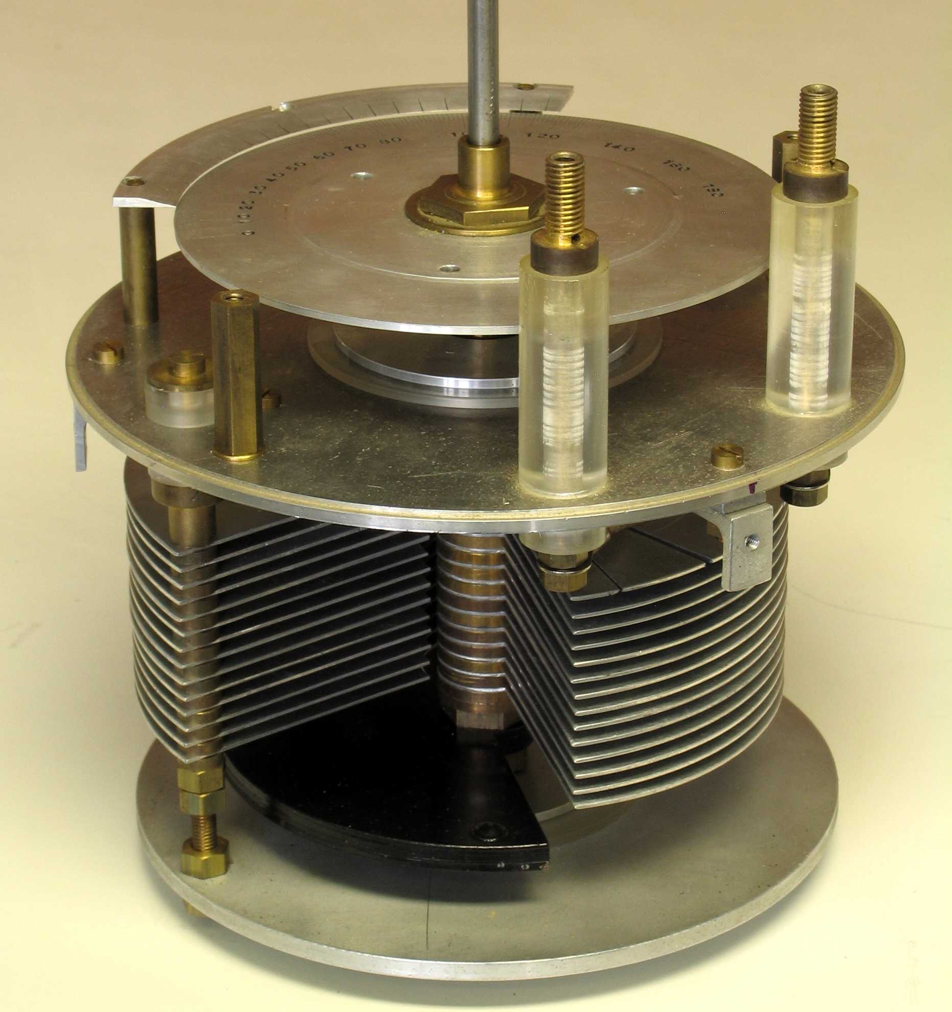 Condensateur variable rotatif, à air