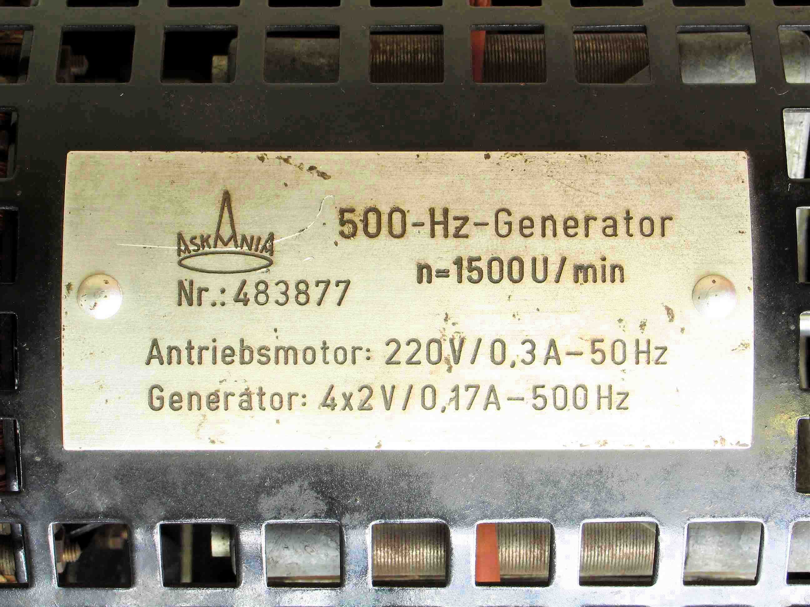 Génératrice 500 Hz
(ensemble moteur-générateur)