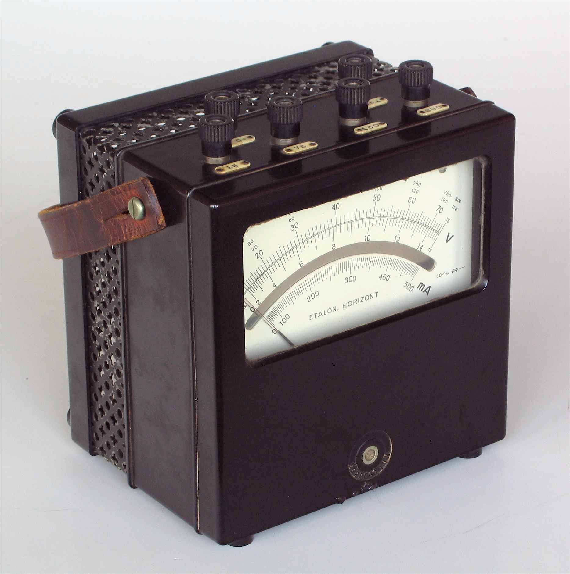 Voltmètre et ampèremètre de table
(plusieurs gammes)