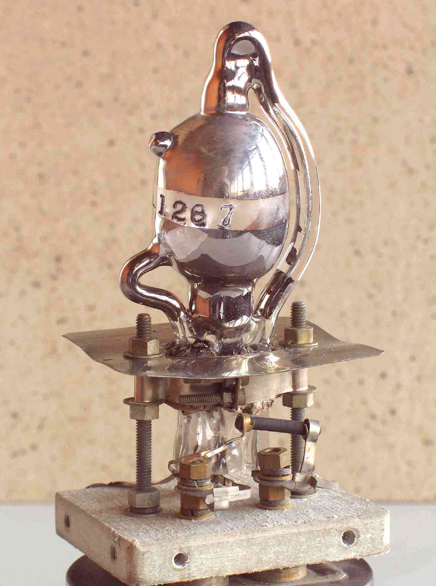 Lampe à vapeur de mercure
(OSRAM ME/D)