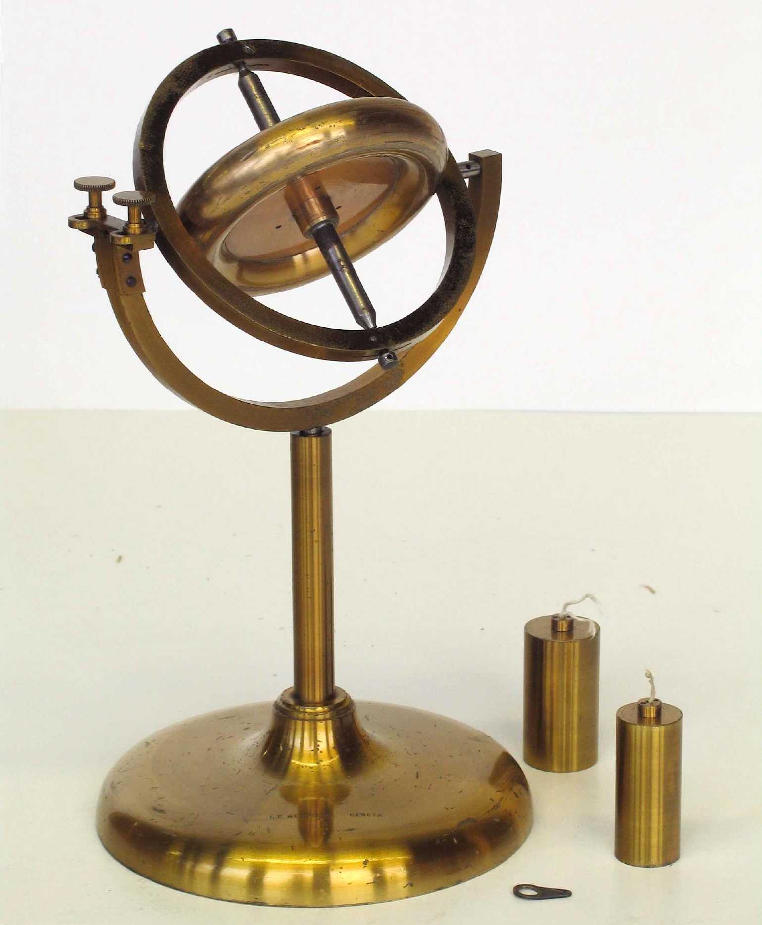 Gyroscope de démonstration
(gyroscope de Foucault)