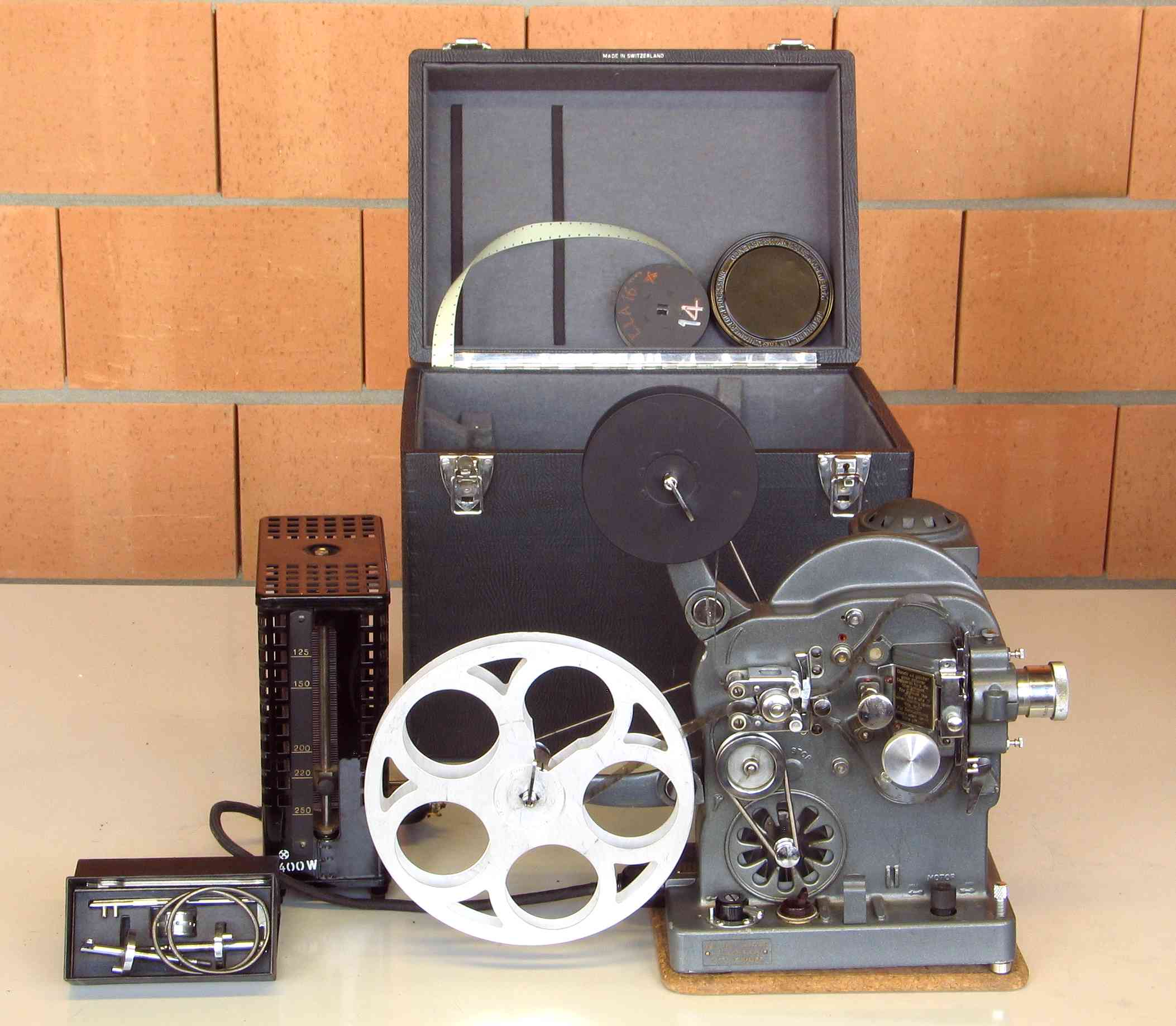 Projecteurs de cinéma 9,5/16 mm