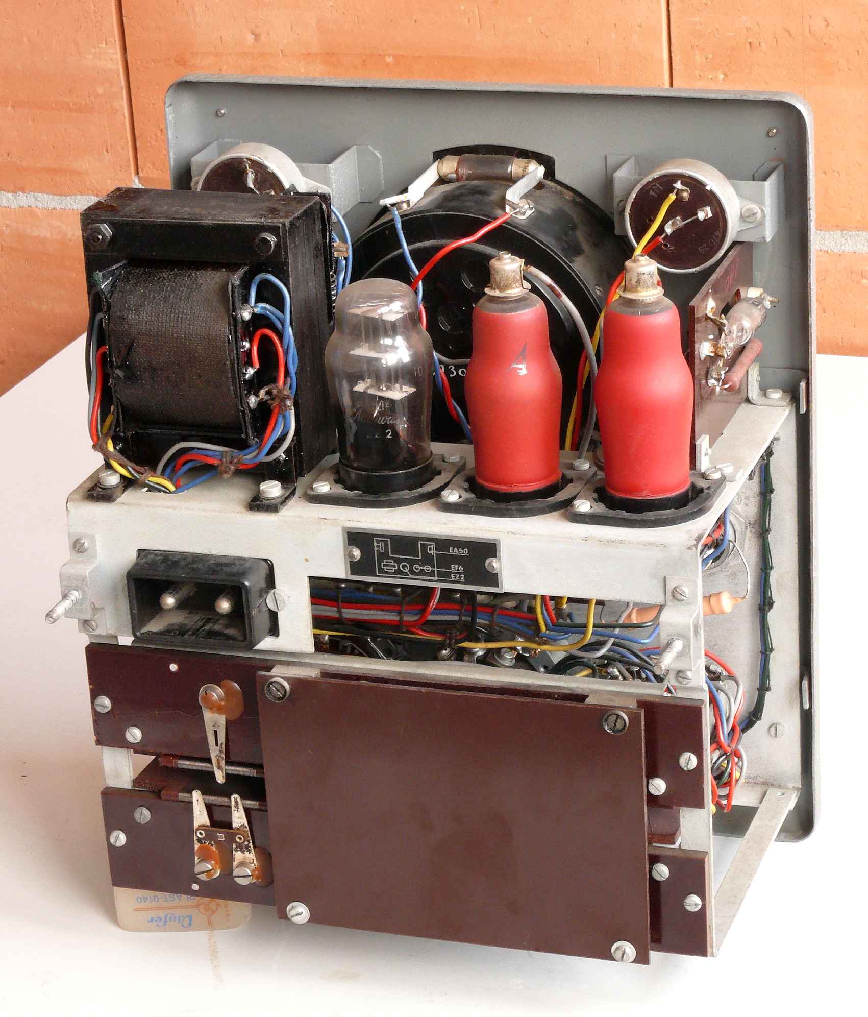 Voltmètre à diode
(Philips GM 6004)