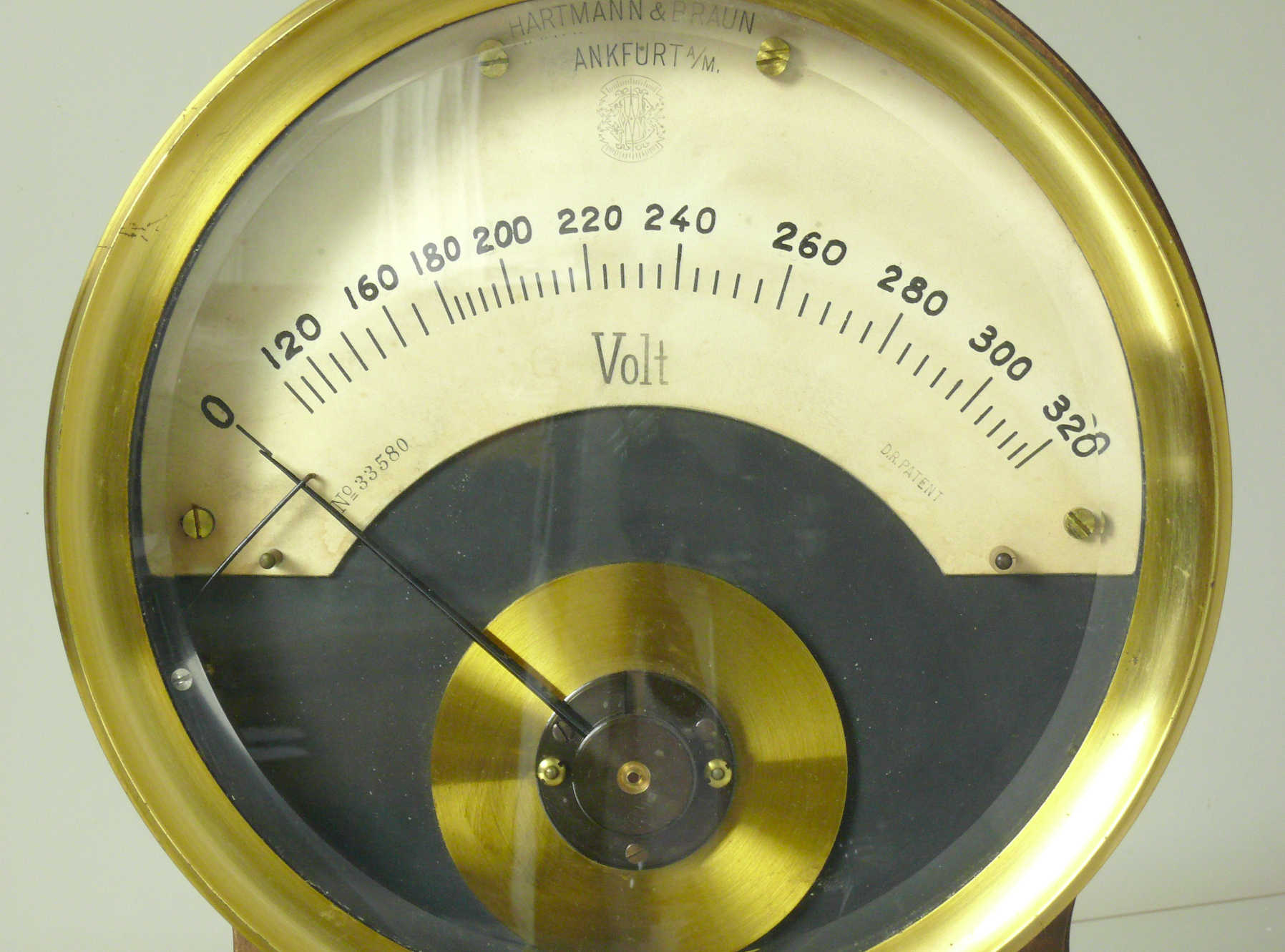 Voltmètre de tableau, sur support
(320 V~)