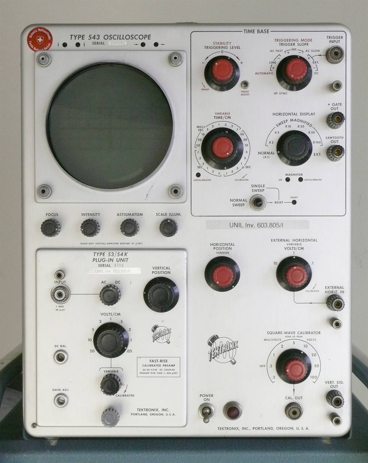 Oscilloscope à tiroir 30 MHz 
(Tektronix 543)