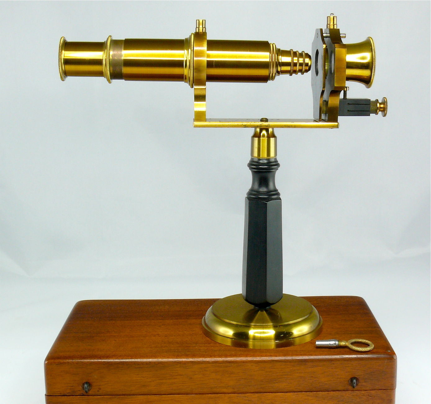 Microscope composé
(à main, de démonstration)