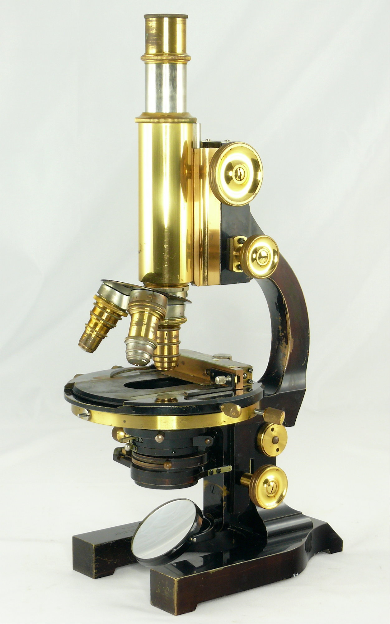 Microscope composé, modèle d’étudiant
