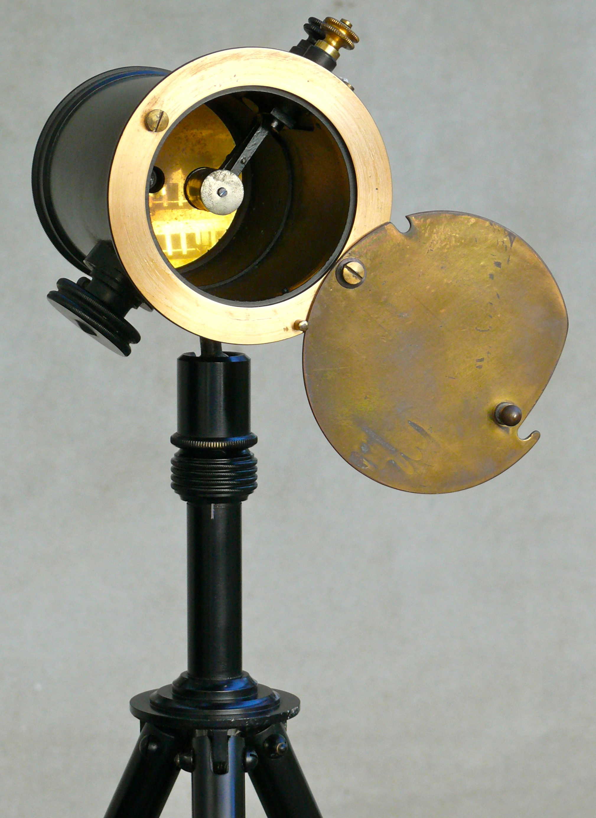 Pyromètre Système C. Féry
(avec galvanomètre de lecture Meylan-d’Arsonval)