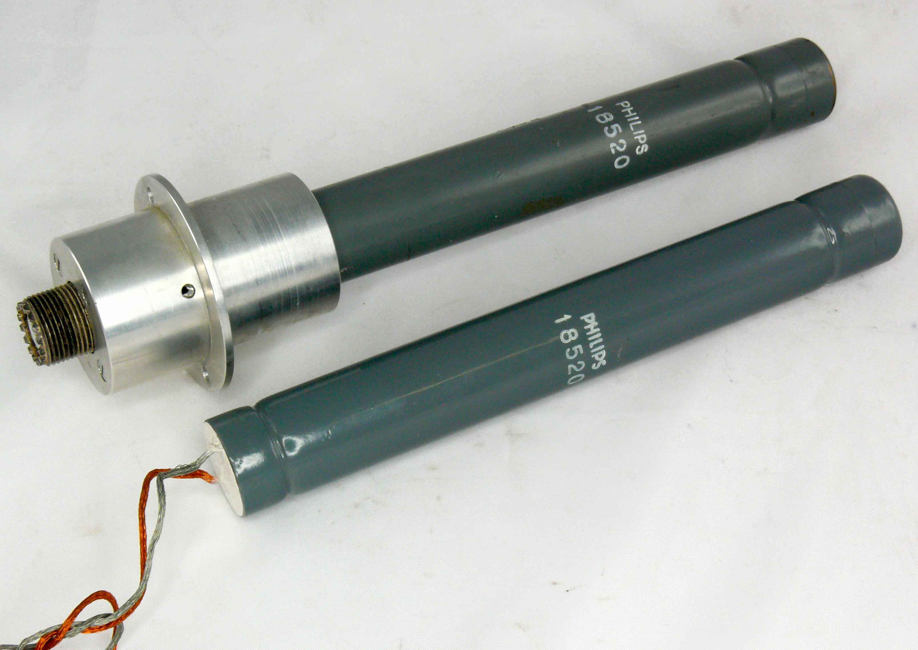 Compteurs Geiger-Müller 18520 (ZP1210)
(tube métallique, pour rayons gamma)